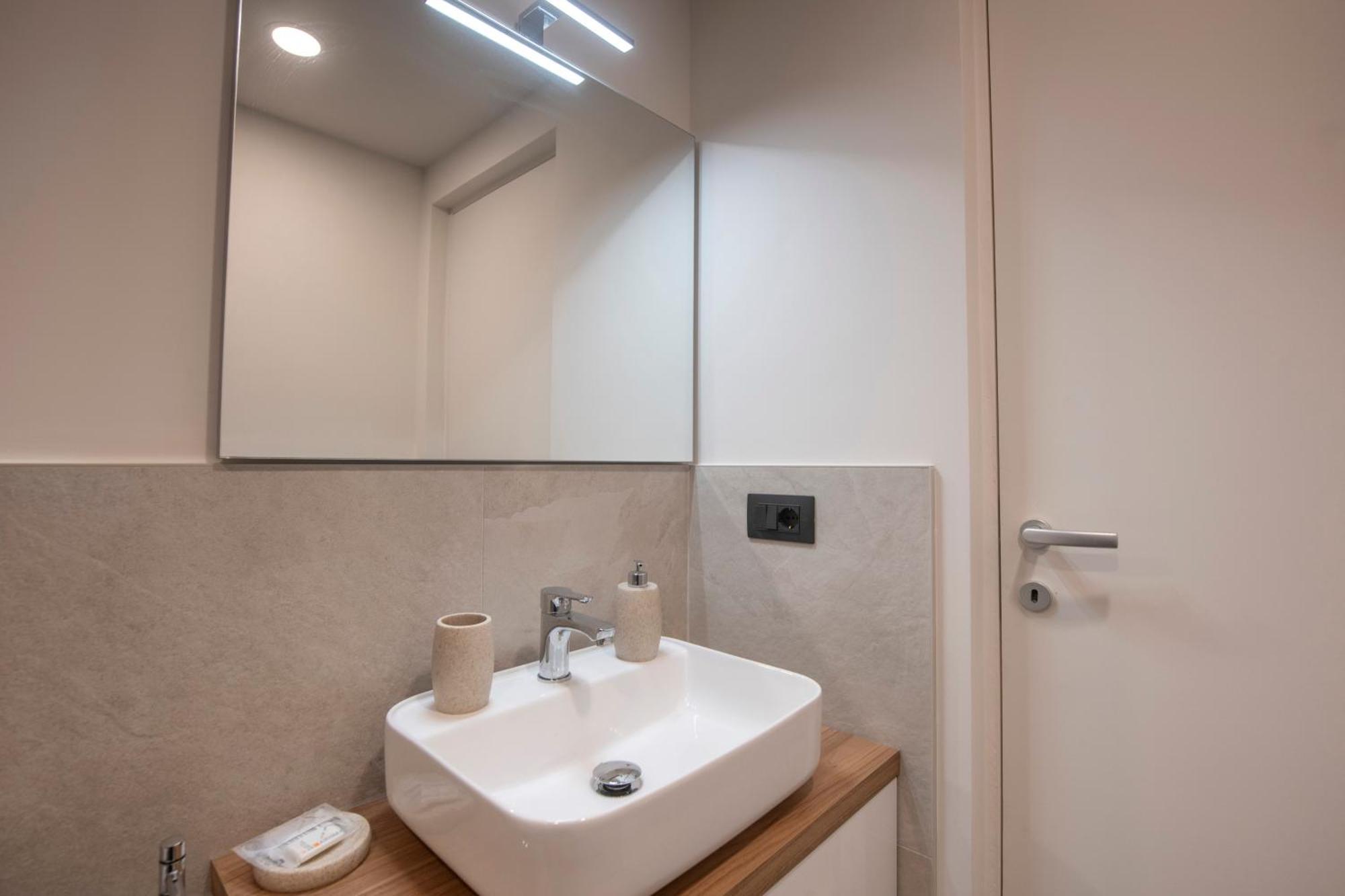 258 - The Loft In Largo Zecca - Luxury Nel Cuore Di Genova Zewnętrze zdjęcie